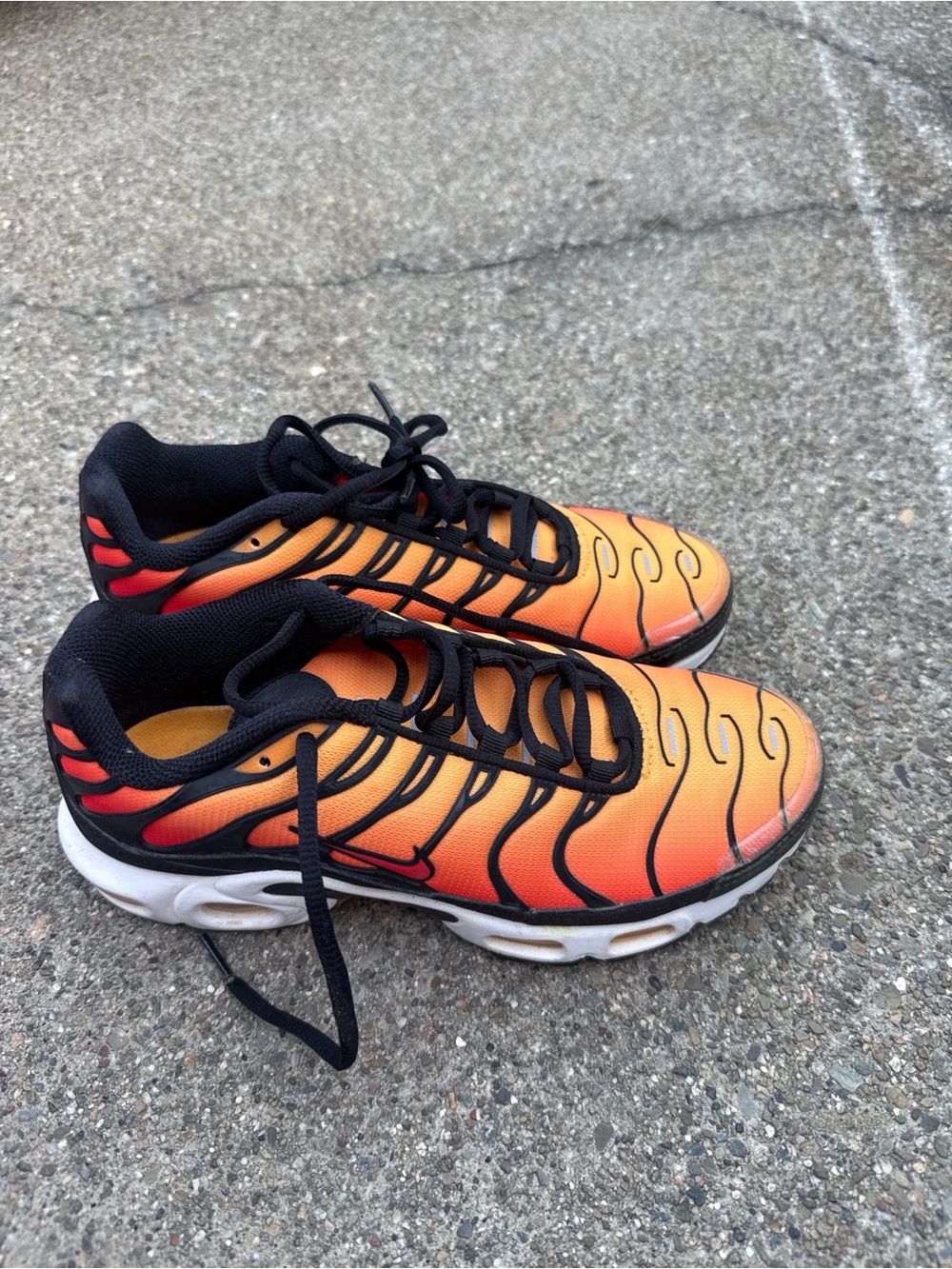 Nike Gradient Orange and Red Flame-Detail Running Sneakers
